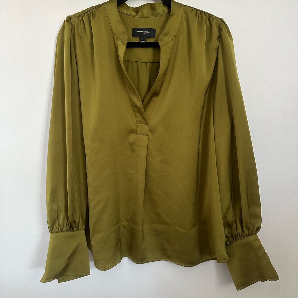 Banana Republic Olive Blouse